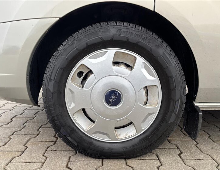 Ford Tourneo Custom 11