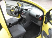 Peugeot 107 Hatchback 998,0 50 kw