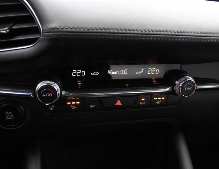 Mazda 3 Sedan / Limuzína 2,0 l 90 kw