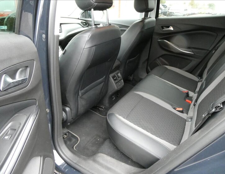 Opel Grandland X SUV / Terénní 1,2 l 96 kw