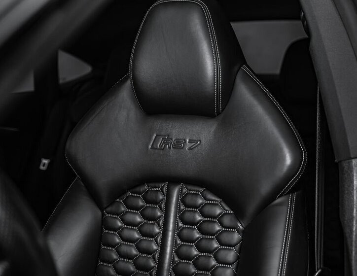 Audi RS7 Sedan / Limuzína 4,0 l 412 kw