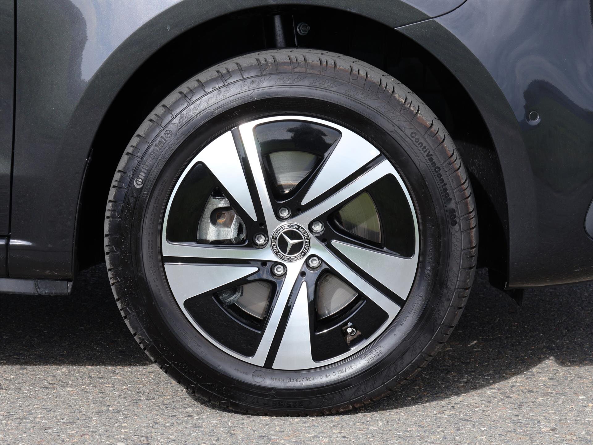 Mercedes-Benz Vito Kombi 2,0 l 174 kw