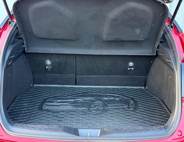 Toyota C-HR SUV 2,0 l 112 kw