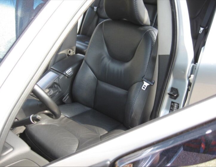 Volvo XC70 Kombi 2,4 l 136 kw