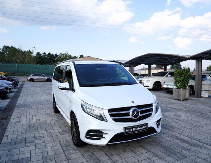 Mercedes-Benz Třídy V 8