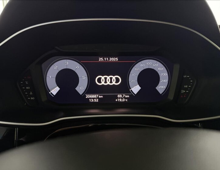 Audi Q3 SUV 2,0 l 110 kw