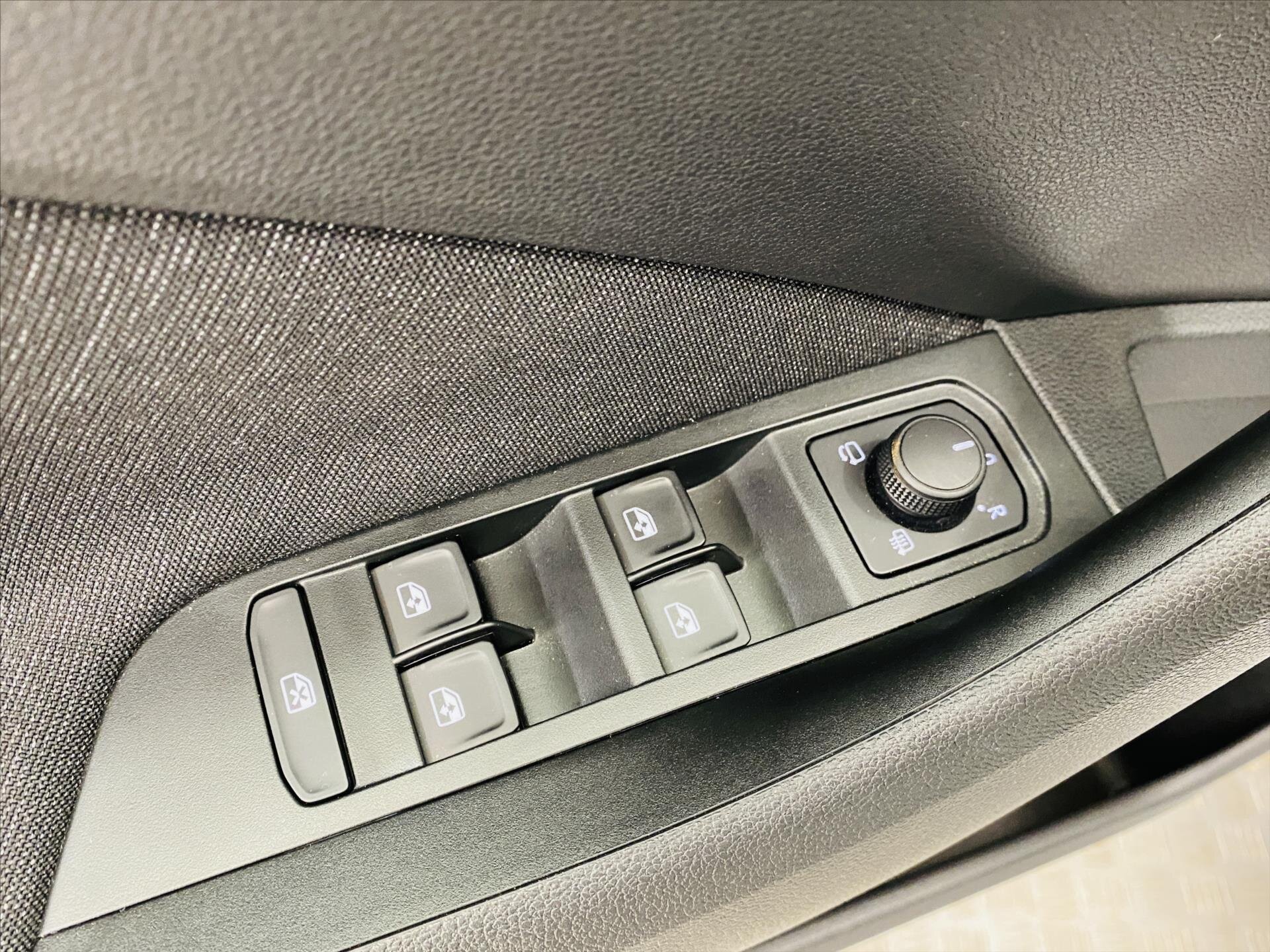 Škoda Kamiq Hatchback 999,0 85 kw