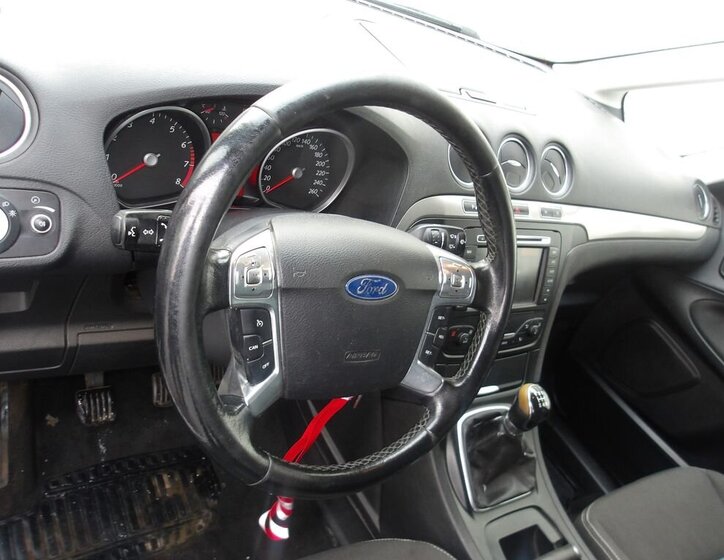 Ford Galaxy MPV 2,0 l 107 kw