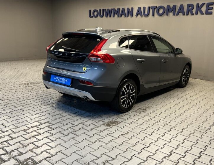 Volvo V40 2