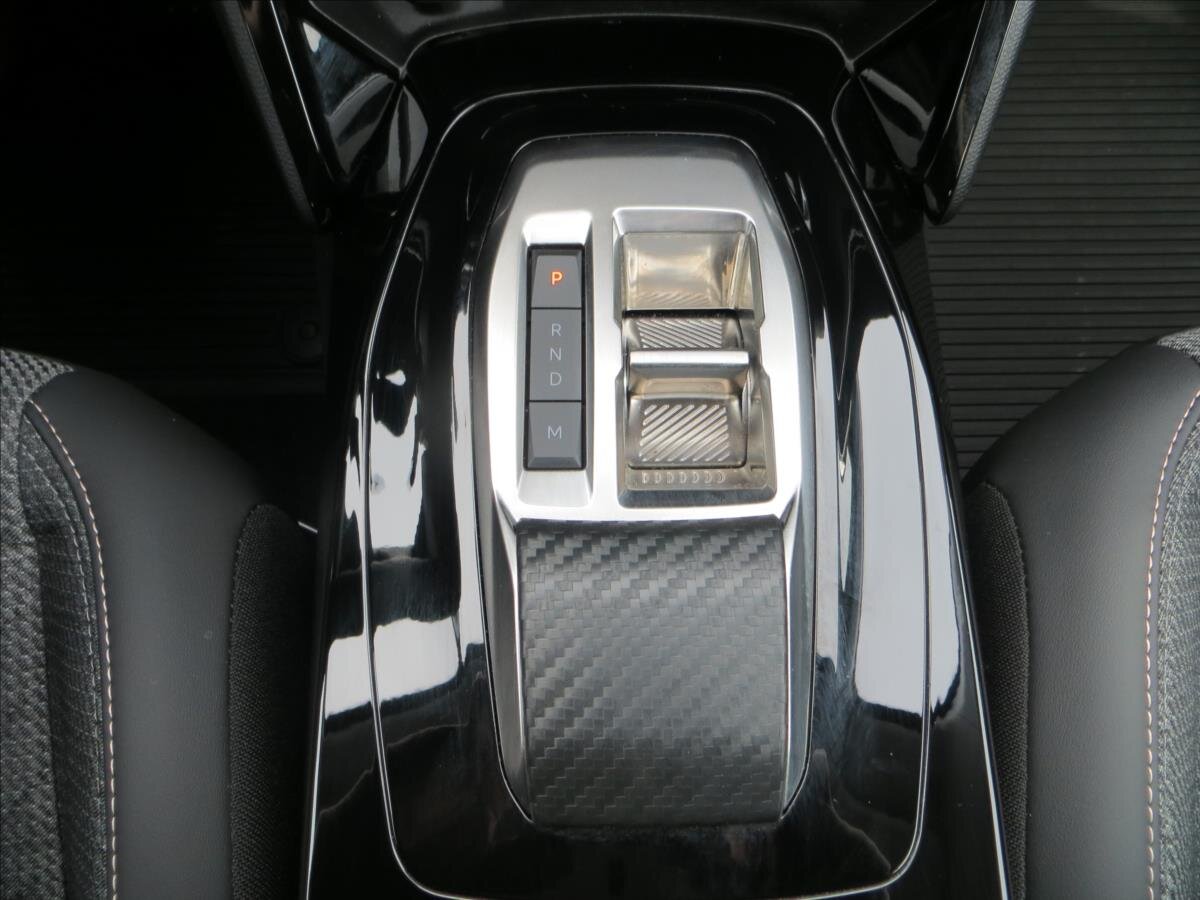 Peugeot 208 Hatchback 1,2 l 74 kw