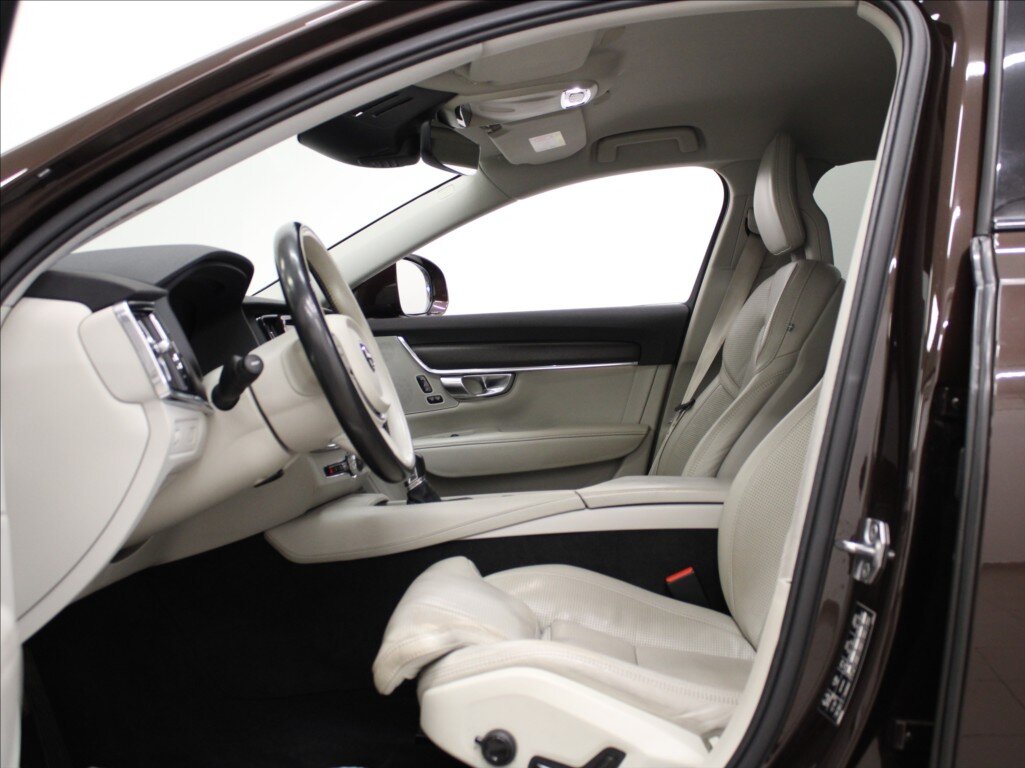 Volvo V90 Kombi 2,0 l 177 kw