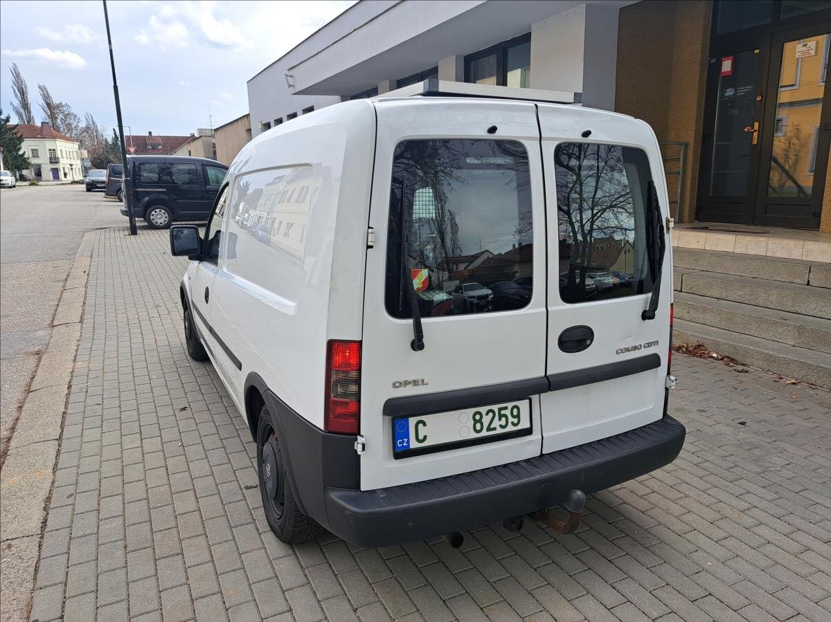Opel Combo Skříň 1,2 l 55 kw