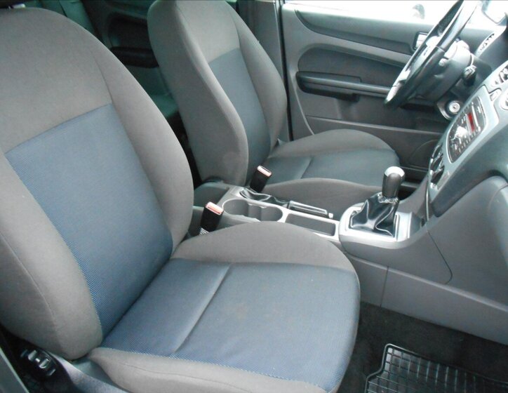 Ford Focus Kombi 1,6 l 74 kw