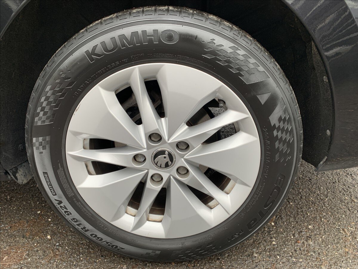 Škoda Octavia Sedan 999,0 81 kw