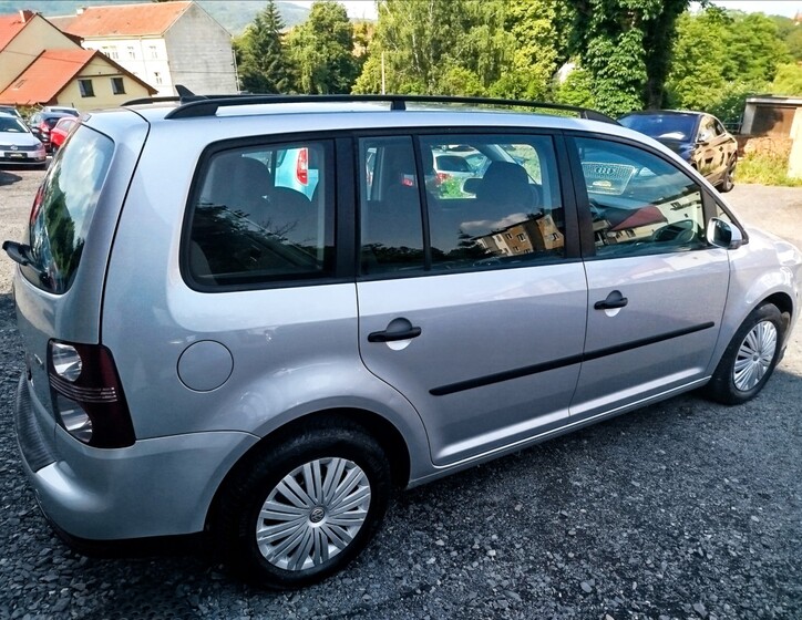 Volkswagen Touran 5