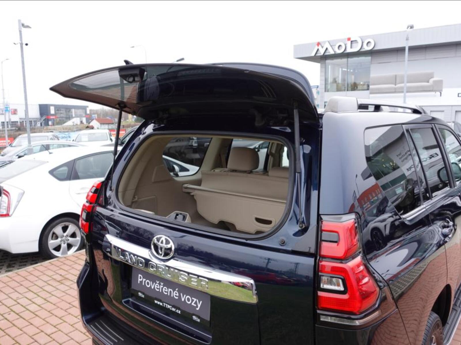 Toyota Land Cruiser 15