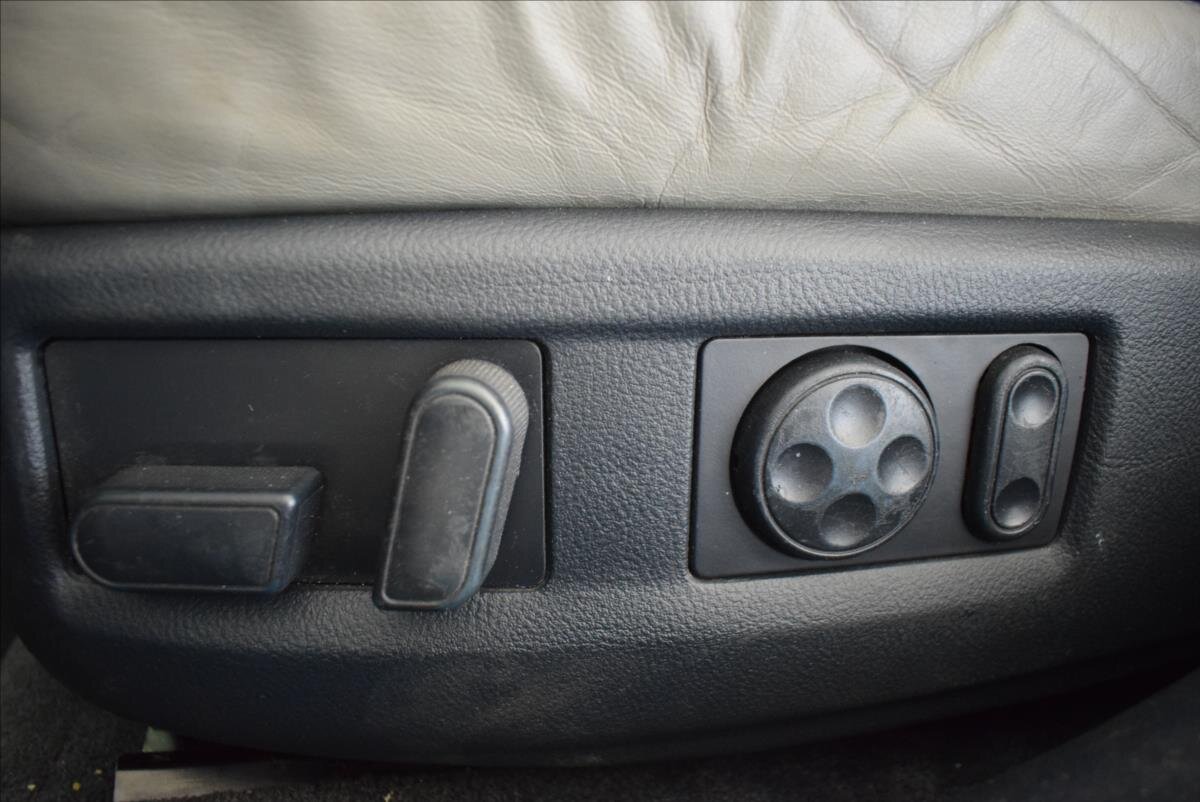 Audi S8 Sedan 4,2 l 265 kw