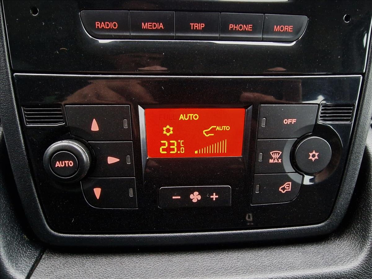 Peugeot Boxer VAN-Minibus 2,2 l 103 kw