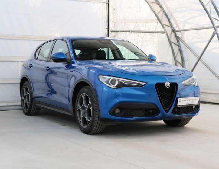 Alfa Romeo Stelvio 5