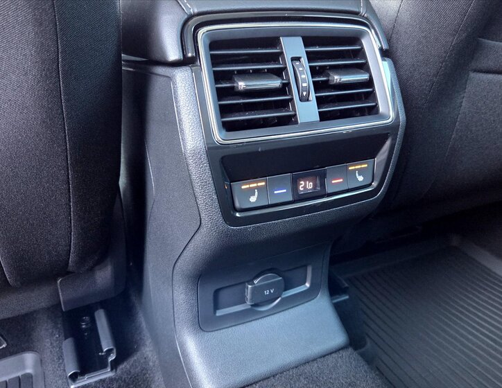 Škoda Karoq SUV 1,5 l 110 kw