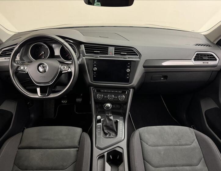 Volkswagen Tiguan 7