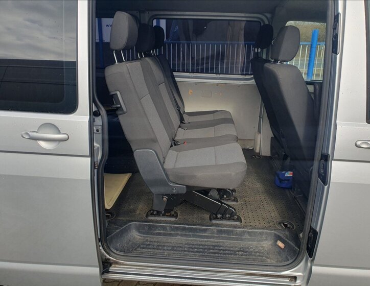 Volkswagen Transporter Kombi 2,0 l 110 kw