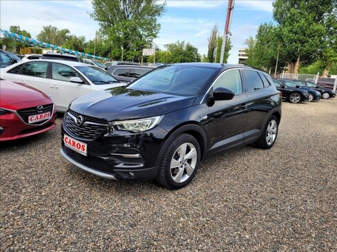 Opel Grandland X SUV / Terénní 1,6 l 166 kw