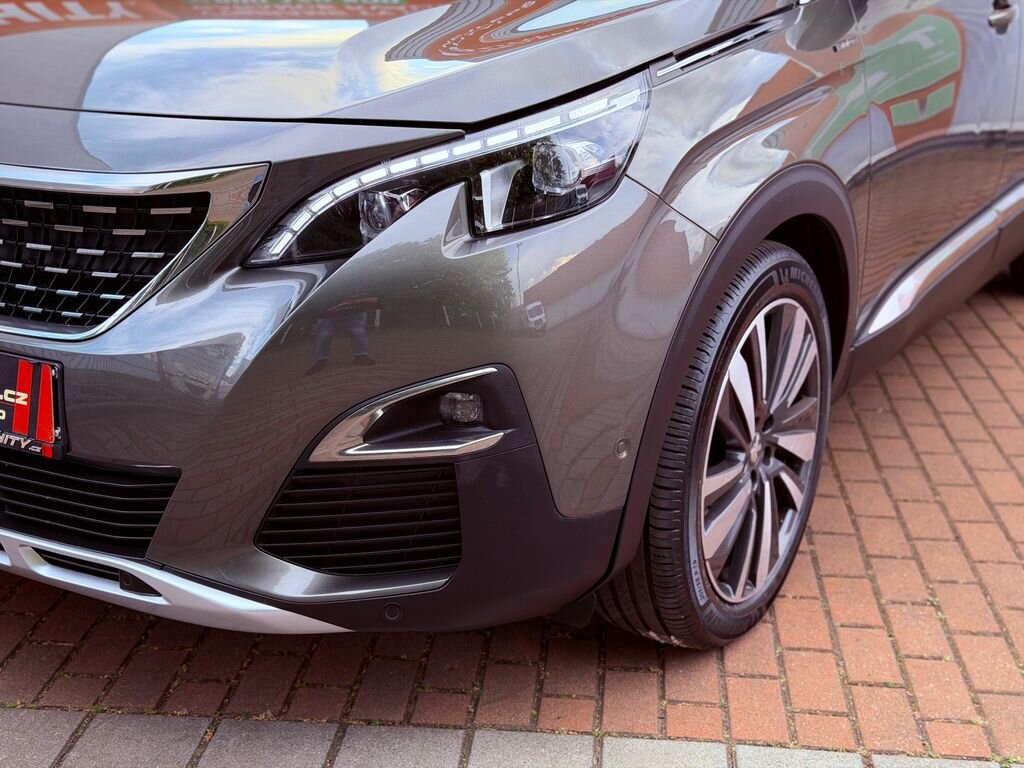 Peugeot 5008 SUV / Terénní 1,6 l 133 kw