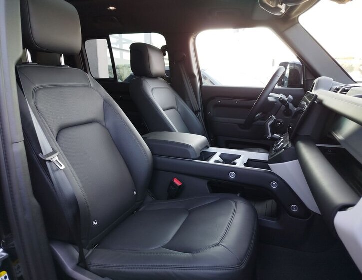 Land Rover Defender SUV / Terénní 3,0 l 258 kw