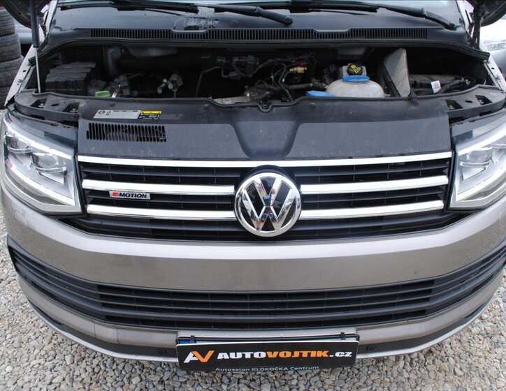 Volkswagen Caravelle 29