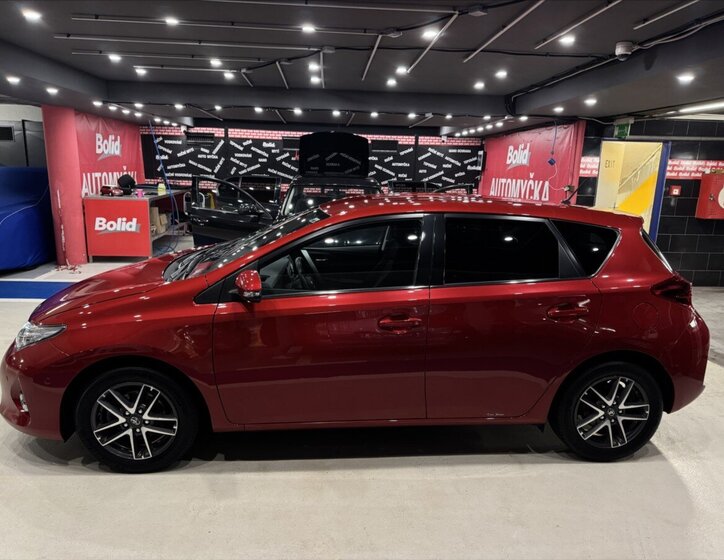 Toyota Auris Hatchback 1,6 l 97 kw