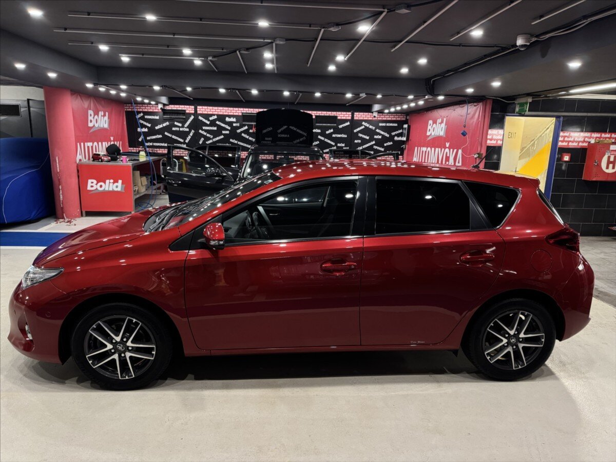 Toyota Auris Hatchback 1,6 l 97 kw
