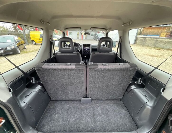Suzuki Jimny SUV / Terénní 1,5 l 63 kw
