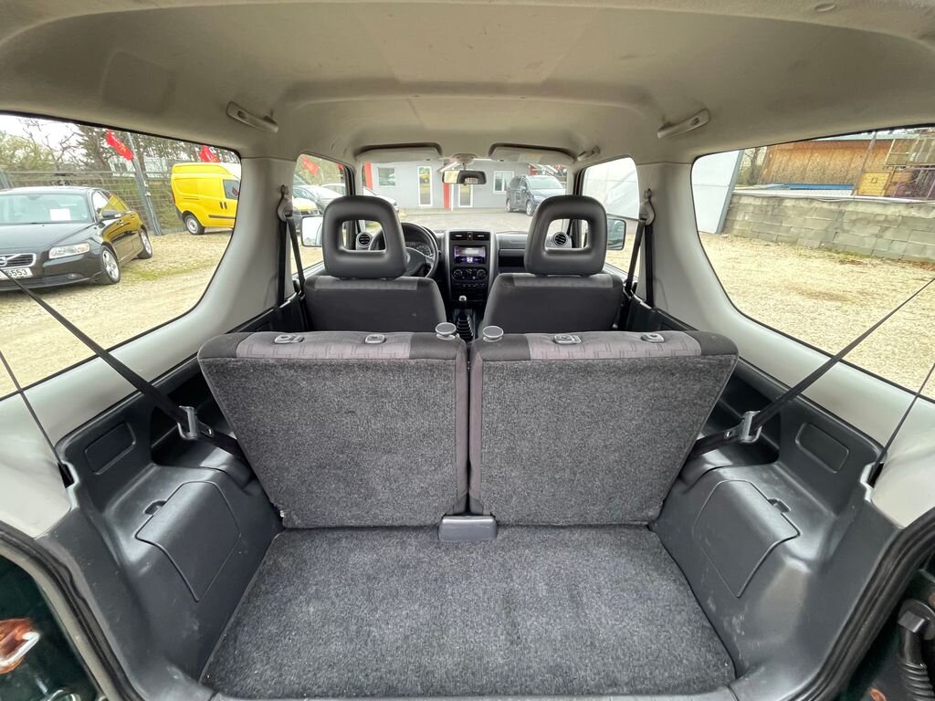 Suzuki Jimny SUV / Terénní 1,5 l 63 kw