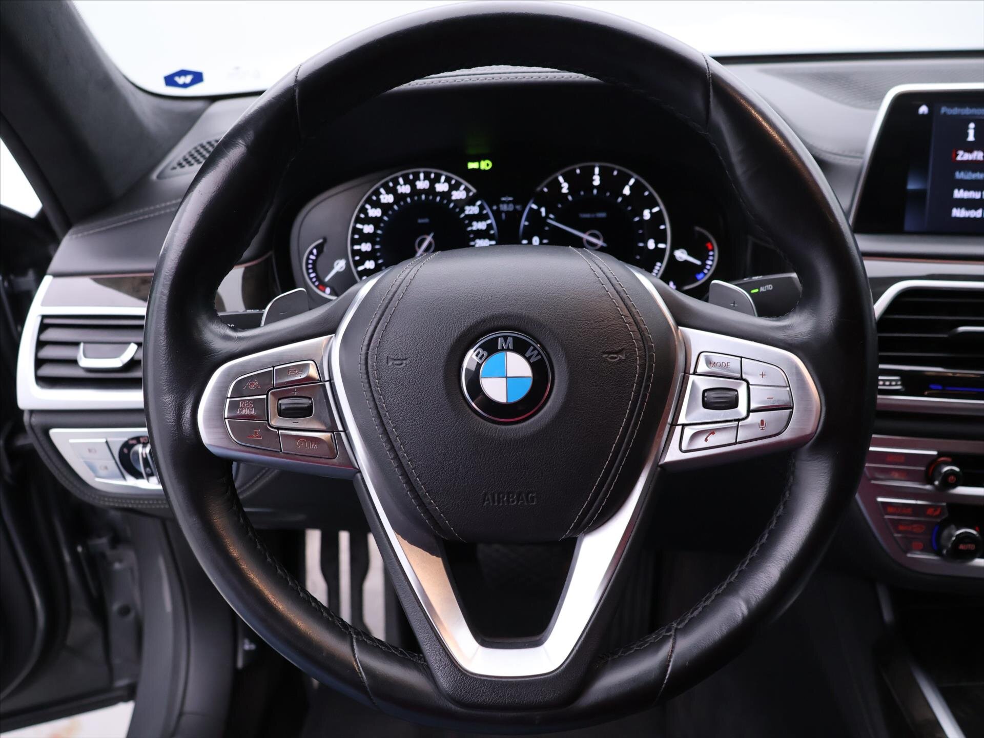 BMW Řada 7 Sedan 4,4 l 330 kw