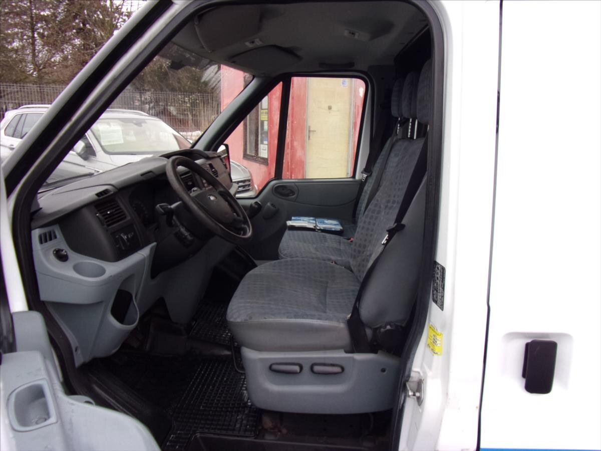 Ford Transit Skříň 2,2 l 63 kw