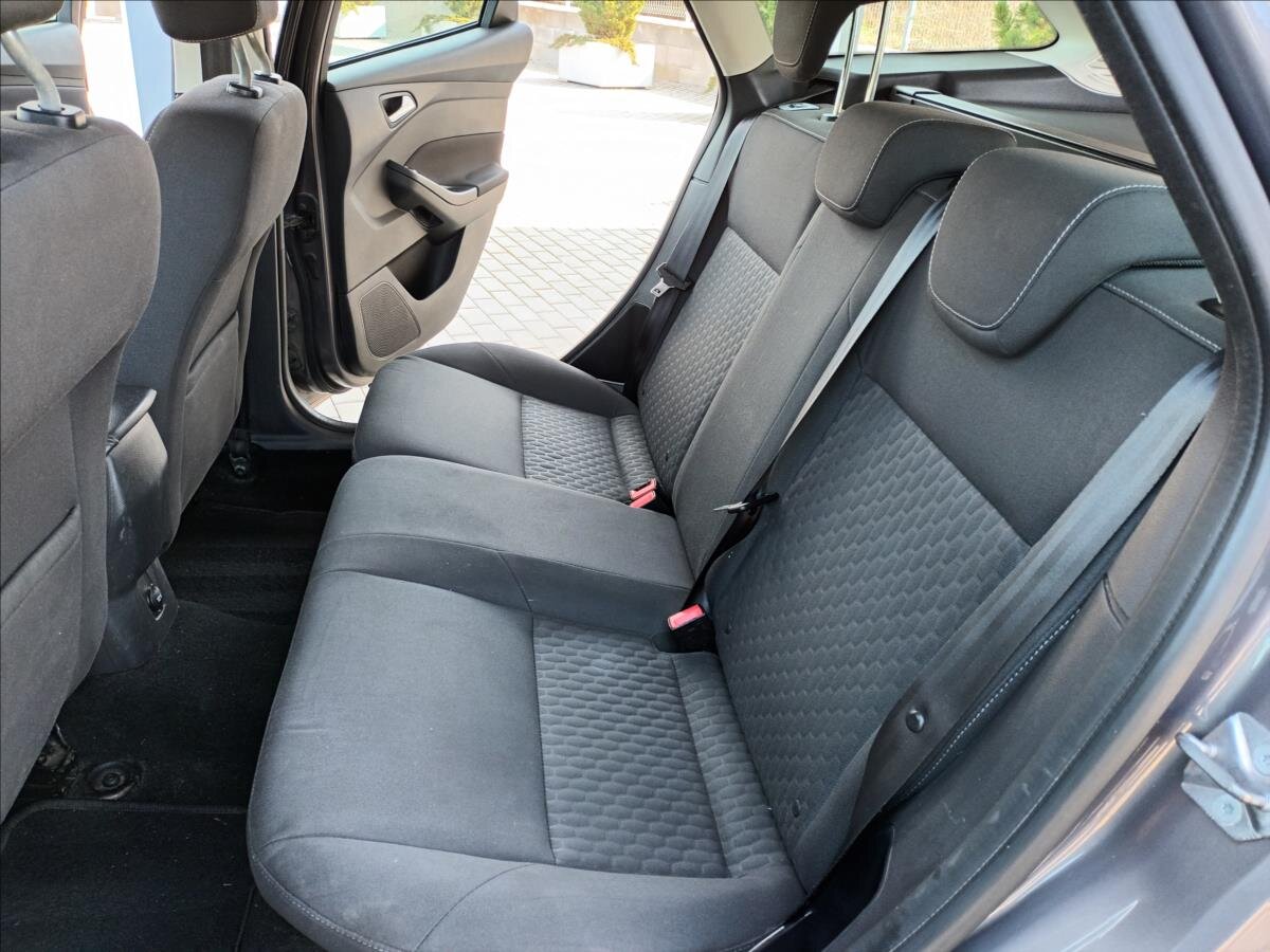 Ford Focus Kombi 998,0 92 kw