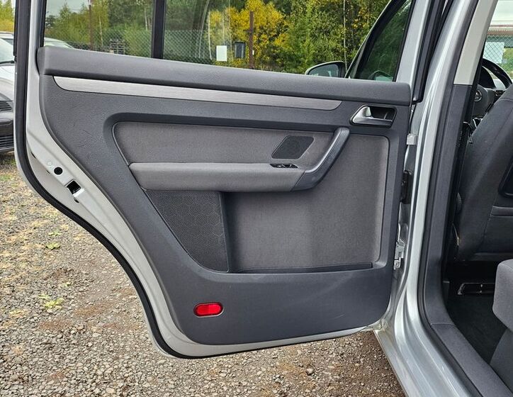 Volkswagen Touran 14