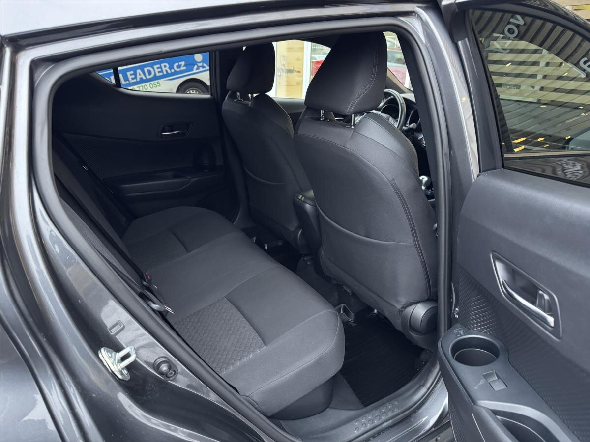 Toyota C-HR Hatchback 1,8 l 72 kw