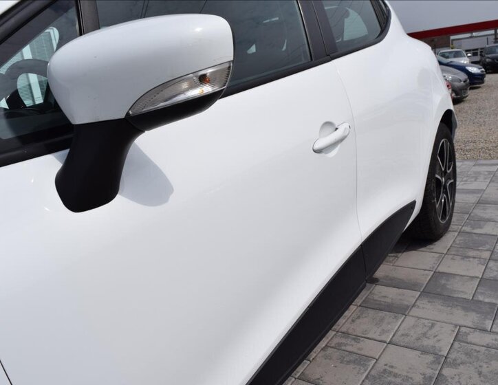 Renault Clio Hatchback 1,1 l 54 kw