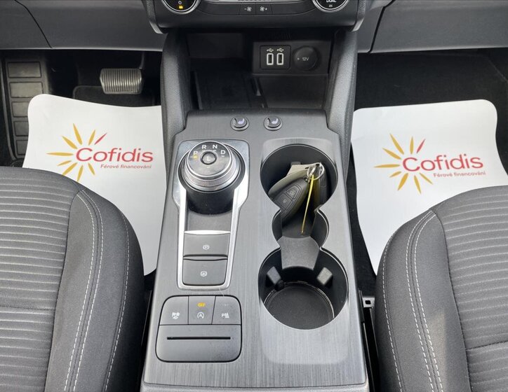 Ford Kuga SUV / Terénní 1,5 l 88 kw