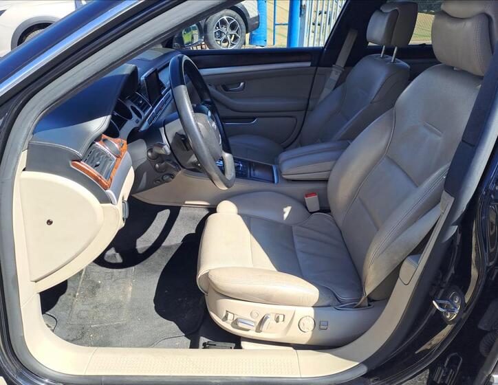 Audi A8 5