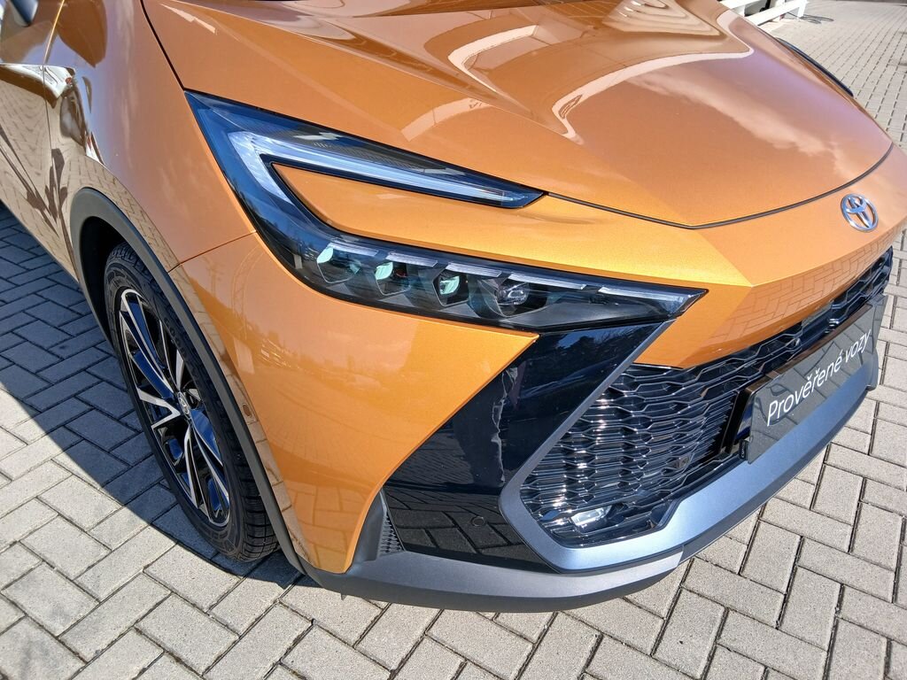 Toyota C-HR SUV / Terénní 2,0 l 112 kw