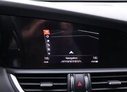 Alfa Romeo Giulia Sedan / Limuzína 2,1 l 110 kw