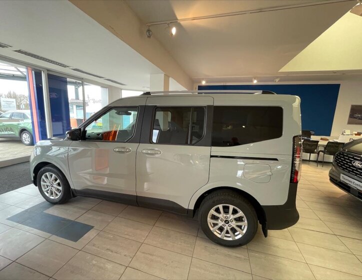 Ford Tourneo Courier MPV 999,0 91 kw