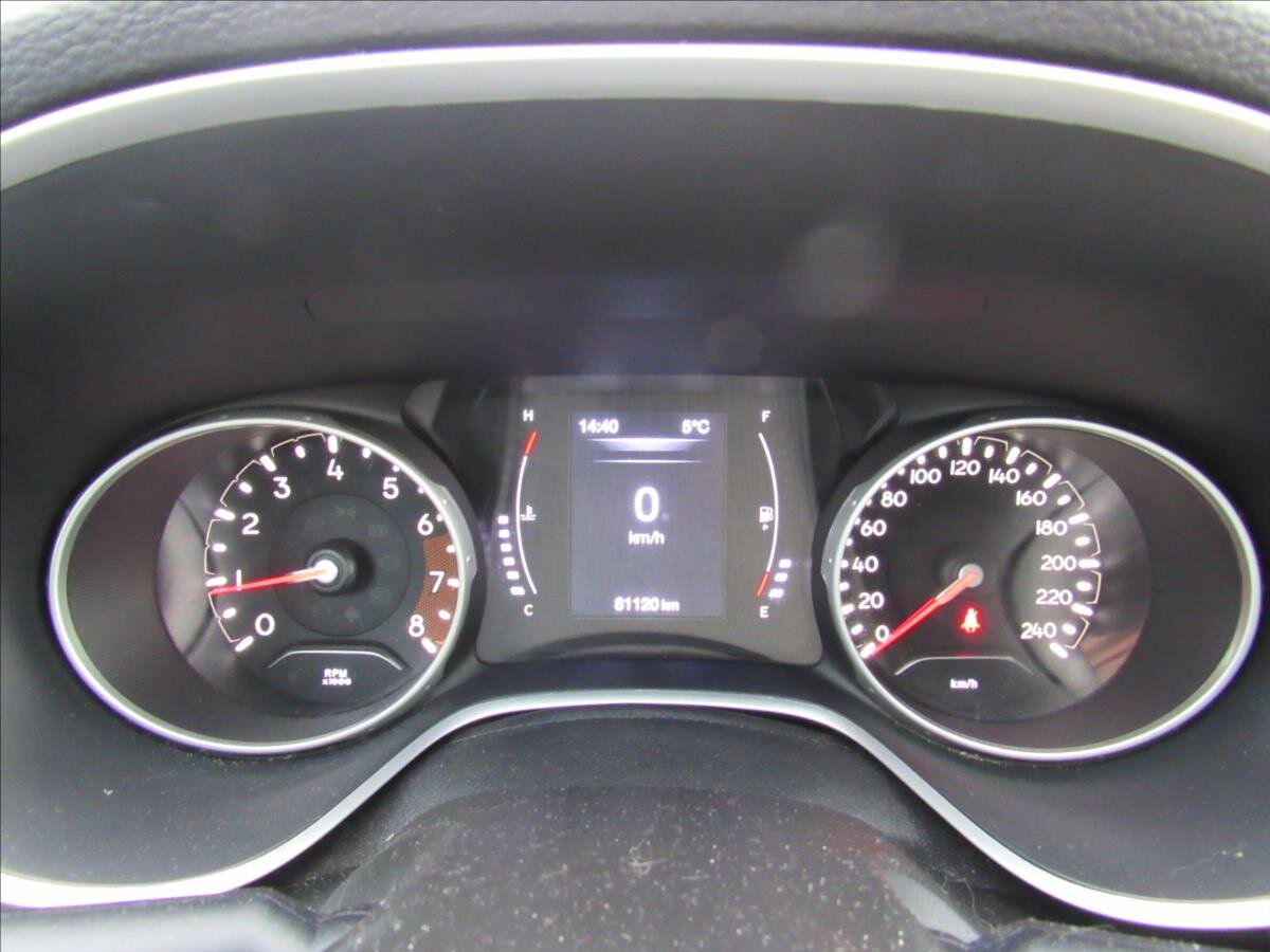 Jeep Compass SUV 1,4 l 103 kw