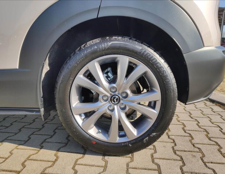 Mazda CX-30 13