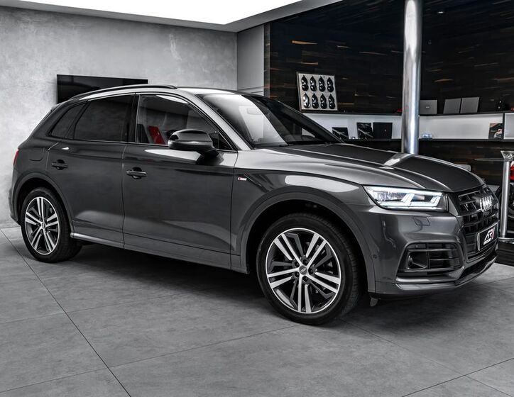 Audi Q5 4
