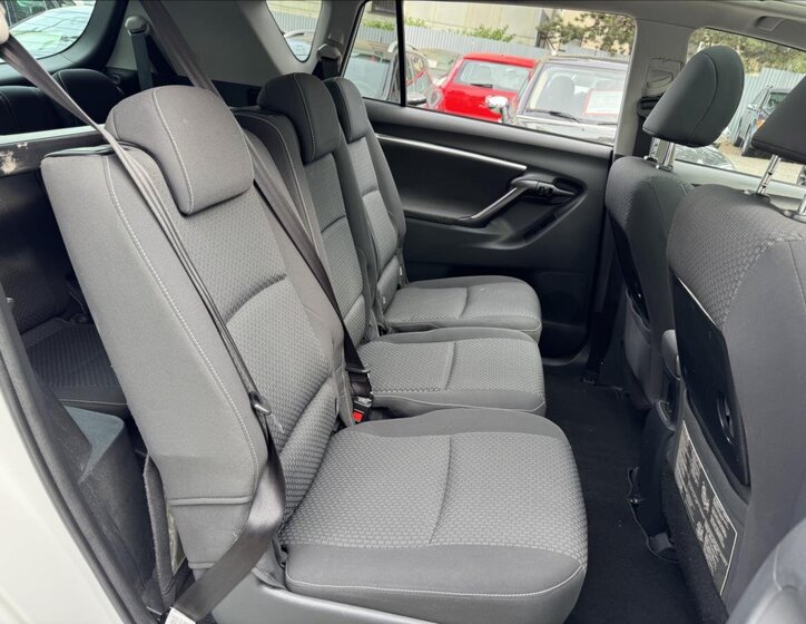 Toyota Verso MPV 2,0 l 91 kw