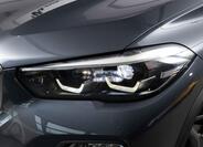 BMW X5 8